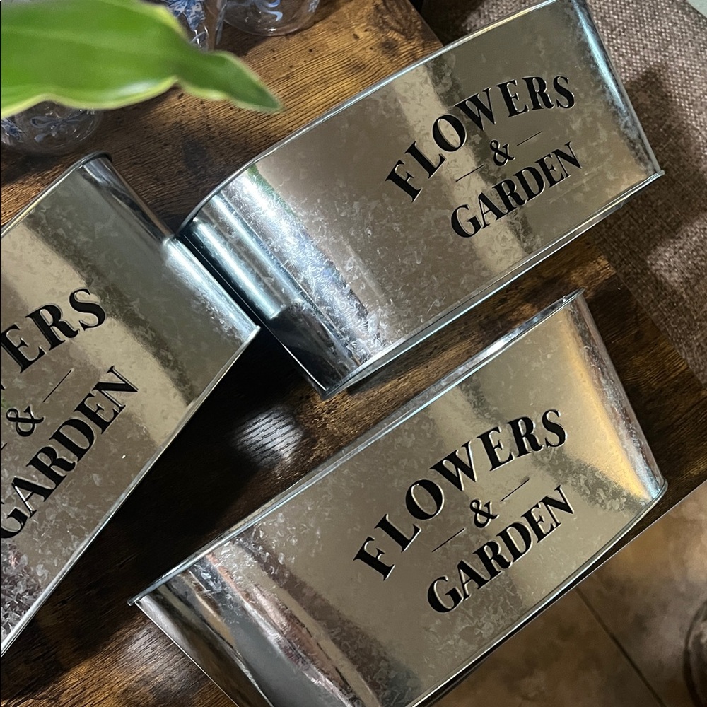 Silver Metal Planters/ Centerpieces 💐